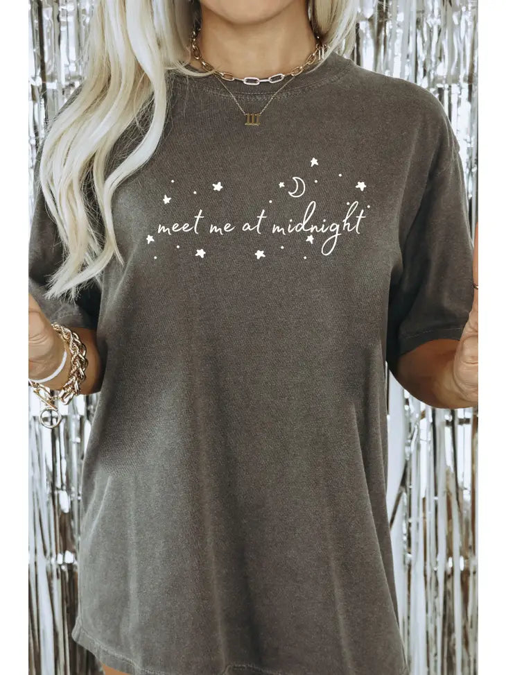 Meet me at midnight tee